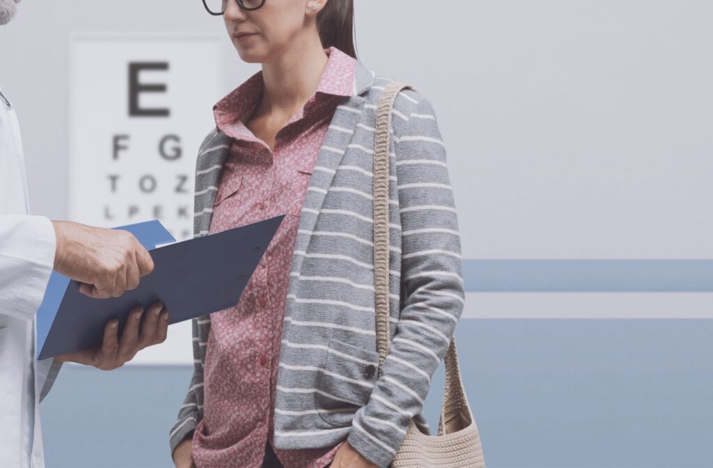 Ophthalmologist talking with a patient after the eye exam.