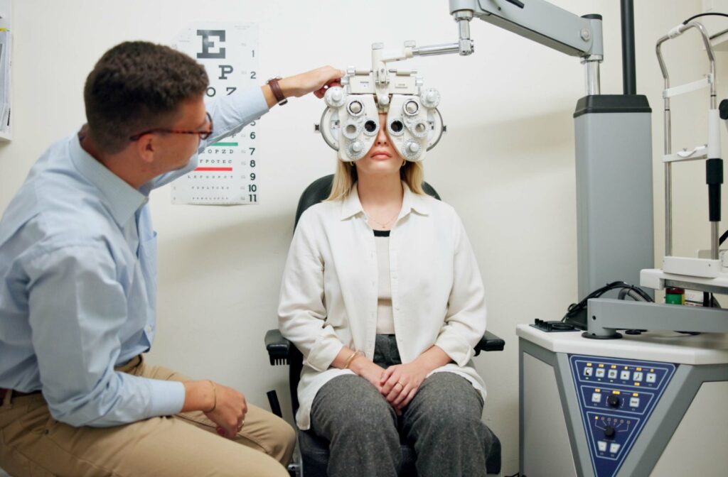 An adult getting a comprehensive eye exam.